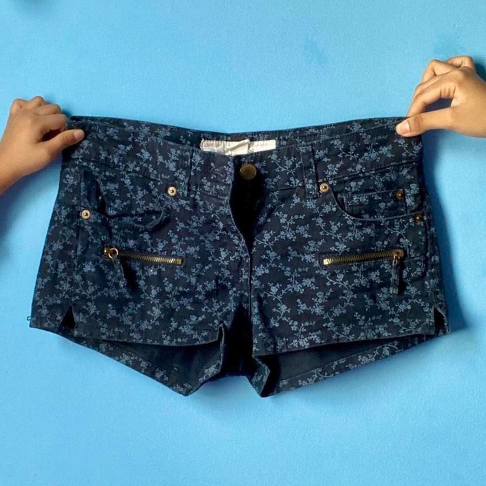 H&M Dark Blue Floral Jean Shorts Vintage